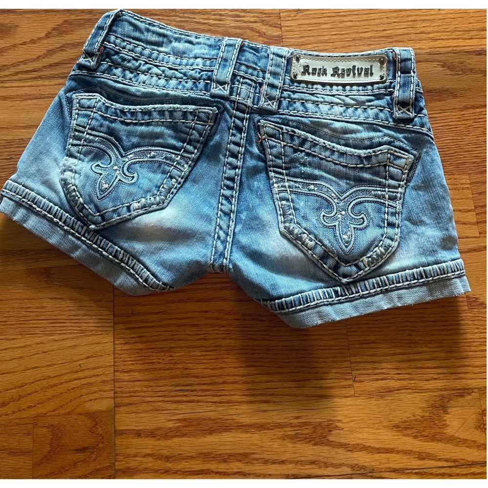 Rock Revival shorts from Buckle size 24
